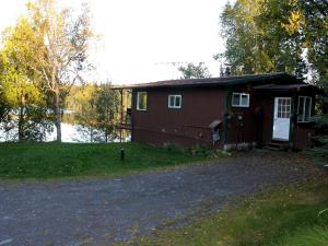 Inviting Cabin Getaway on a Private Lake on the Kenai Peninsula, Alaska