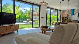 Brand New 3BR Casa Daun Villa Ubud w private pool