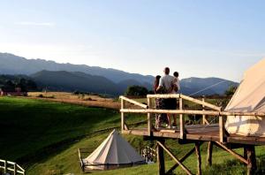 Deluxe Bell Tent Rental for a Unique Transylvania Holiday