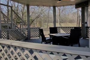 Luxury Tree House in Canton for the Best of Texas Glamping