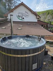 Pensiunea Gradia Șuncuiuș