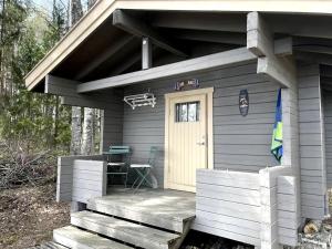 Off-Grid Waterfront Cabin Ideal for Nature and Adventure Lovers in Finland