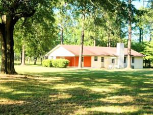 Magnificent Three-Bedroom Cottage Rental near Downtown Bainbridge, Georgia