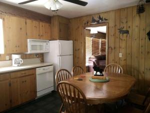 Mountin Cbin for Getwy ner Colordo Springs in Colordo