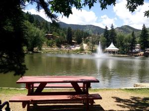 Mountin Cbin for Getwy ner Colordo Springs in Colordo