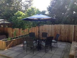 Rustic Countryside Barn Rental for Unique Getaway near Ashland, Oregon