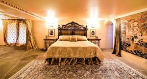 Regal Castle Suite for a Luxury Getaway to Lake George in Upstate New York