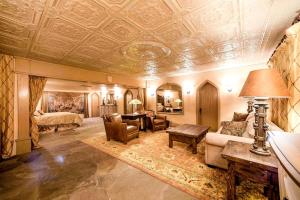Regal Castle Suite for a Luxury Getaway to Lake George in Upstate New York