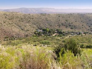Peaceful Vacation Suite Rental Overlooking Mescal Canyon in Clarkdale, Arizona