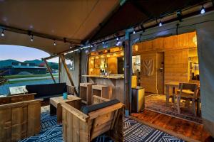 Glorious Tented Cabin with Fire Pit and Gorgeous Sky Views in Sevierville, Tennessee