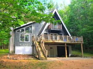 Dog-Friendly Chalet Rental near Whiteface Mountain and Lake Placid, New York