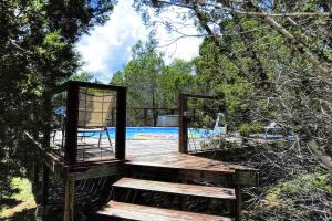 Blue Bird Cabin with Hot Tub in Texas Hill Country