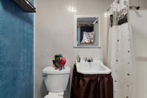 Serene Riverfront Cabin Haven near South Branch Potomac River in West Virginia