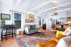 Pet-Friendly Glamping Cabin, with River Access in Ingram, Texas