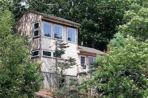 Pet Friendly Cottage with Stunning Views in Boothbay Harbor, Maine