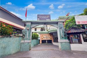 Townhouse Oak @lebak Bene Near Kuta Beach