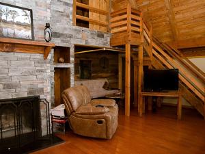 Delightful Vacation Cabins in Mount Juliet near Nashville, Tennessee