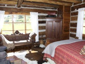 Family-Friendly Vacation Rental for 14 near Pagosa Springs, Colorado