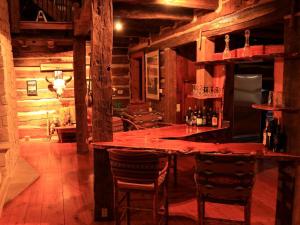 Family-Friendly Vacation Rental for 14 near Pagosa Springs, Colorado