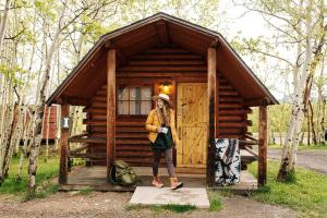 Colorado Glamping Adventures in Golden Gate Canyon Park, in this Cute Cabin Rental - 3hvězdičkové hotely ve městě Black Hawk