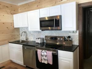 Secluded 1800s Farmhouse Rental Minutes from Cedar Point, Ohio