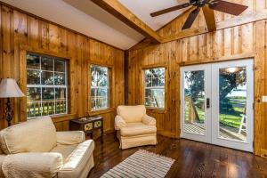 Gorgeous Riverfront Getaway Cabin with Private Dock on Saint Simons Island, Georgia