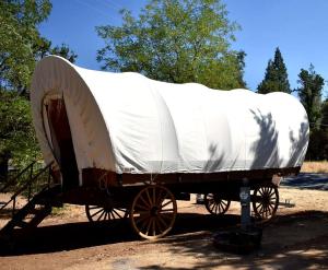 Four-Person Conestoga Wagons for Glamping Getaway near Yosemite National Park, California