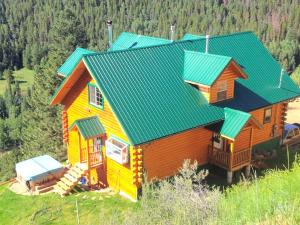 Spacious Cabin Rental with a Hot Tub for a Weekend Getaway near Denver, Colorado - Ubytování bez kategorie ve městě Black Hawk
