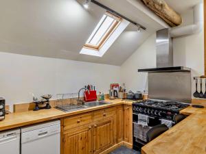 1 Bed in Combs PK674