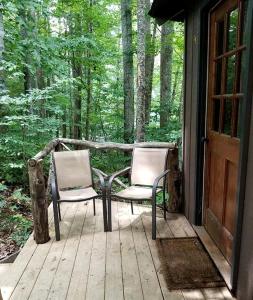 Tree Top Cabin in Crumpler, North Carolina