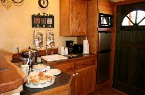 Sweet Cabin Rental for Family-Friendly Getaway near New Braunfels, Texas