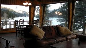 Spectacular Nature Retreat Perfect for Large Groups near Durango, Colorado