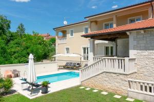 Villa Coridigo - Unique High Position, Panorama Nature View, Cozy Dining Terrace, Fenced Property