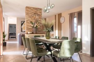 Villa Coridigo - Unique High Position, Panorama Nature View, Cozy Dining Terrace, Fenced Property