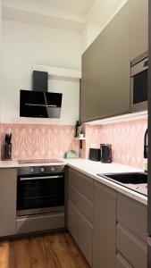 Elegant Central Apartment with Private Entrance