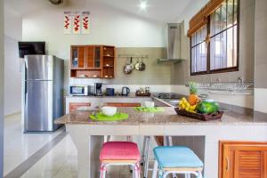 House 4 people sea view 100 m from the beach