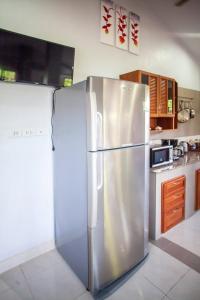 House 4 people sea view 100 m from the beach