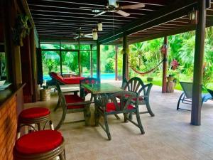 Villa Paraiso Traditional Thai