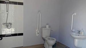 Rustic Glamping Cabin for Two by the Shannon Estuary in Country Clare, Ireland