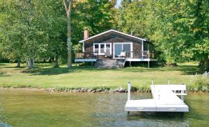 Family-Friendly Cabin Retreat on the Shores of Pokegama Lake, Minnesota