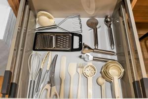 Brookline LUX Apt Rooftop GameRoom Subway