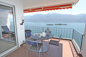 Casa Isole, 3,5-Zimmerwohnung by HolAp SA