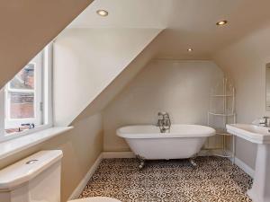 3 bed in Eastbourne EHC47