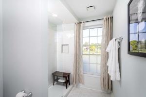 Elegant Historic Suite with Mountain Views in Luray, Virginia