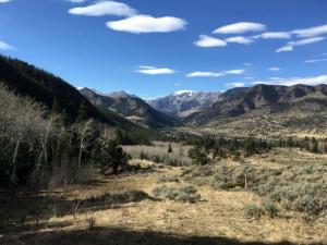 Cozy Accommodation with Breakfast Included in Meeteetse, Wyoming
