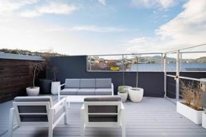 Futuristic Accommodation - Central Dunedin