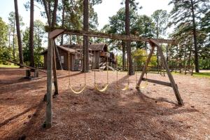 Spacious Log Cabin Rental for Family Vacations in Texas
