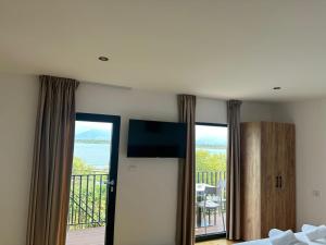 Mehja Houses Shiroke