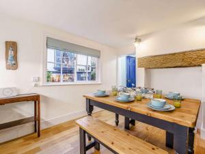 3 Bed in Robin Hoods Bay 89568