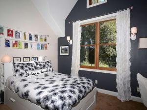 Spectacular Family Vacation Home with Fishing Pond Near Aspen, Colorado